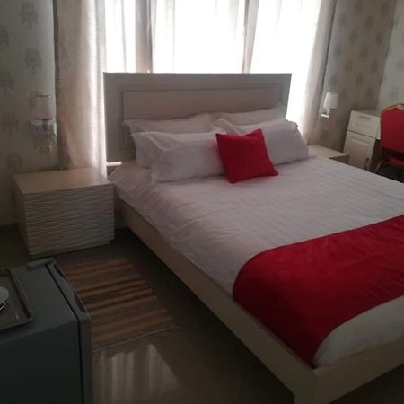 Lee Bed & Breakfast Франсистаун Экстерьер фото