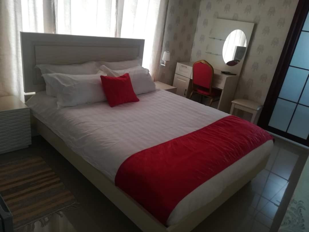 Lee Bed & Breakfast Франсистаун Экстерьер фото