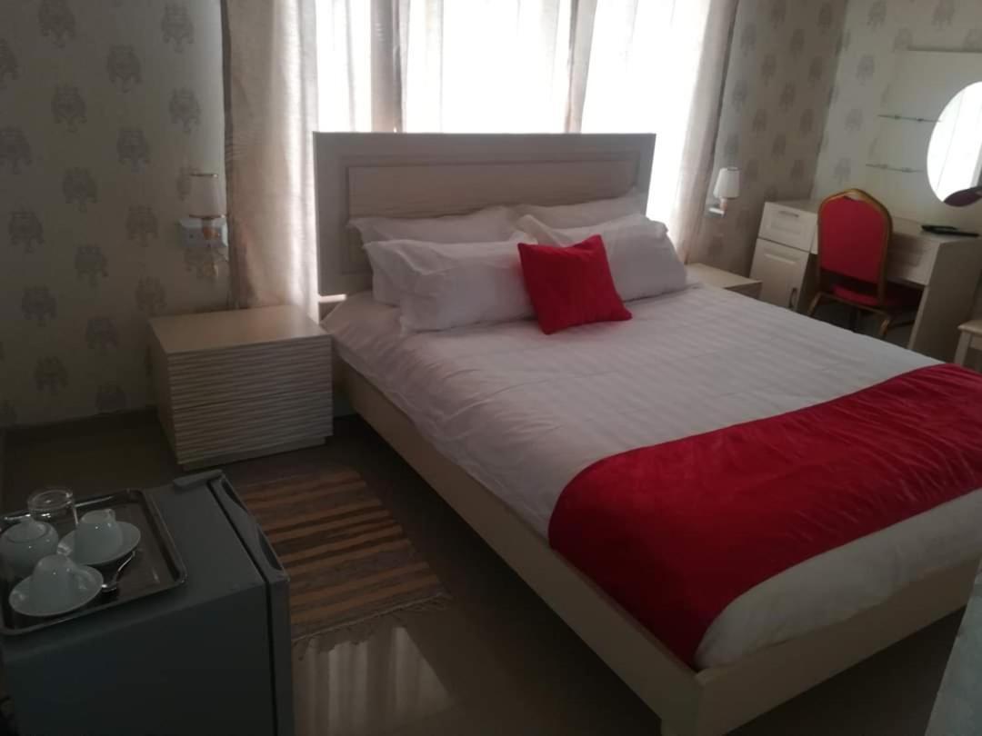 Lee Bed & Breakfast Франсистаун Экстерьер фото